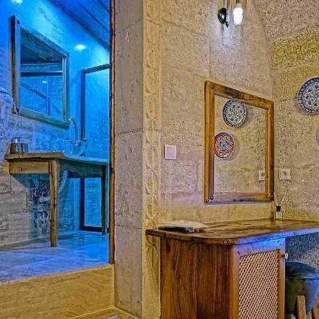 Vigneron Cave Hotel