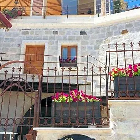 Vigneron Cave Hotel