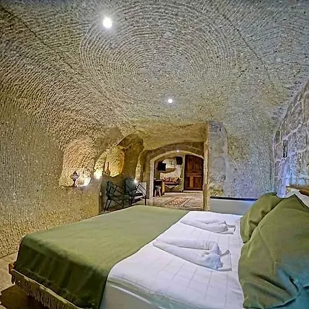 Vigneron Cave 5*