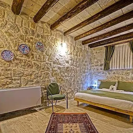 Vigneron Cave Hotel