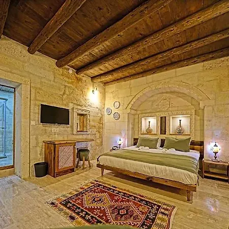 Vigneron Cave 5*